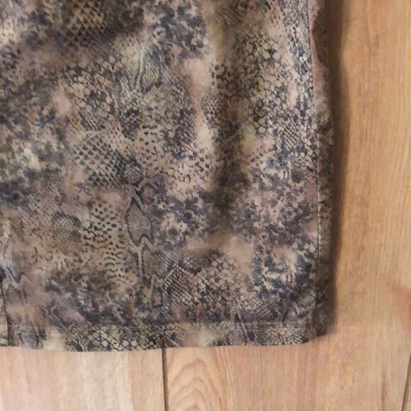Chico's Brown Snakeskin Print Pencil Skirt 1.5 Medium - Picture 13 of 13